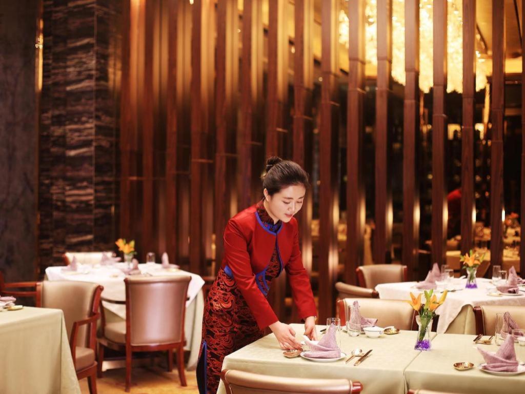 Wyndham Grand Plaza Royale Huayu Chongqing Hotel Екстериор снимка