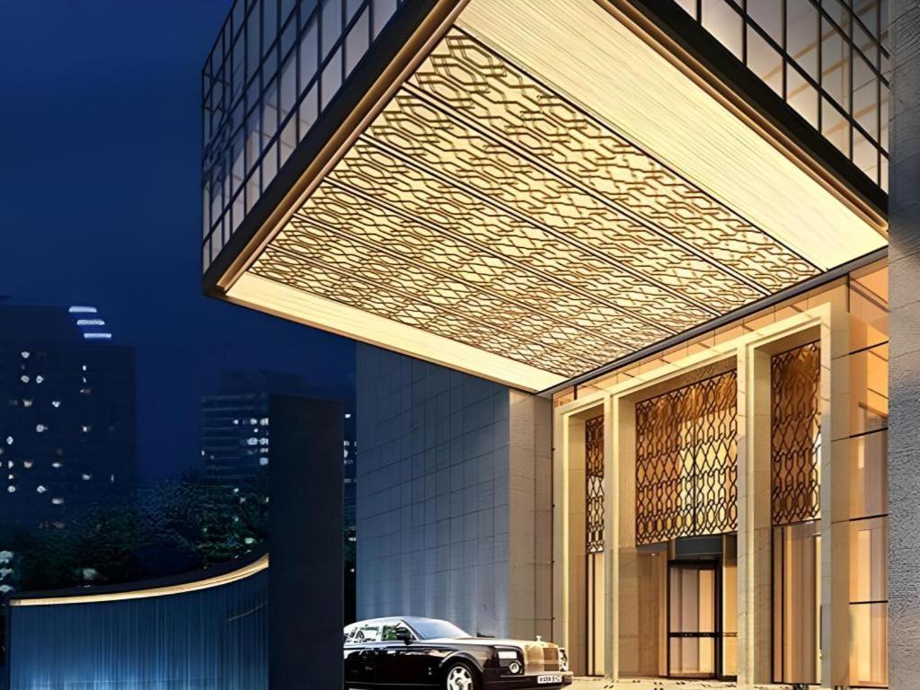 Wyndham Grand Plaza Royale Huayu Chongqing Hotel Екстериор снимка