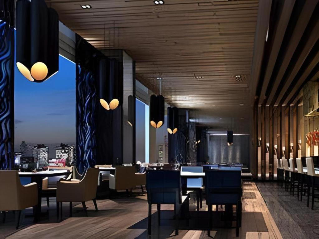 Wyndham Grand Plaza Royale Huayu Chongqing Hotel Екстериор снимка