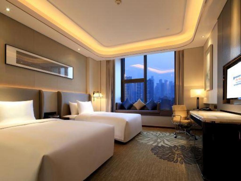 Wyndham Grand Plaza Royale Huayu Chongqing Hotel Екстериор снимка