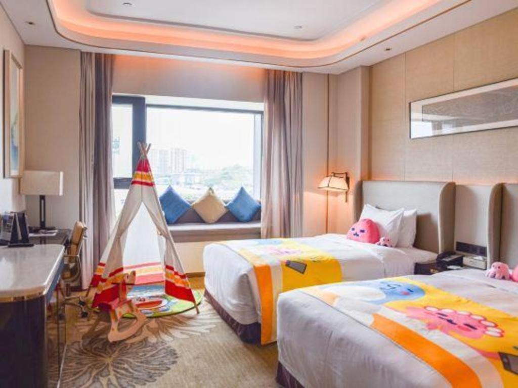 Wyndham Grand Plaza Royale Huayu Chongqing Hotel Екстериор снимка