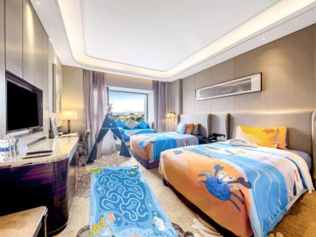 Wyndham Grand Plaza Royale Huayu Chongqing Hotel Екстериор снимка