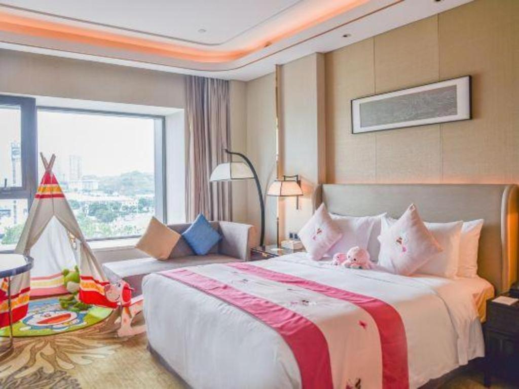 Wyndham Grand Plaza Royale Huayu Chongqing Hotel Екстериор снимка
