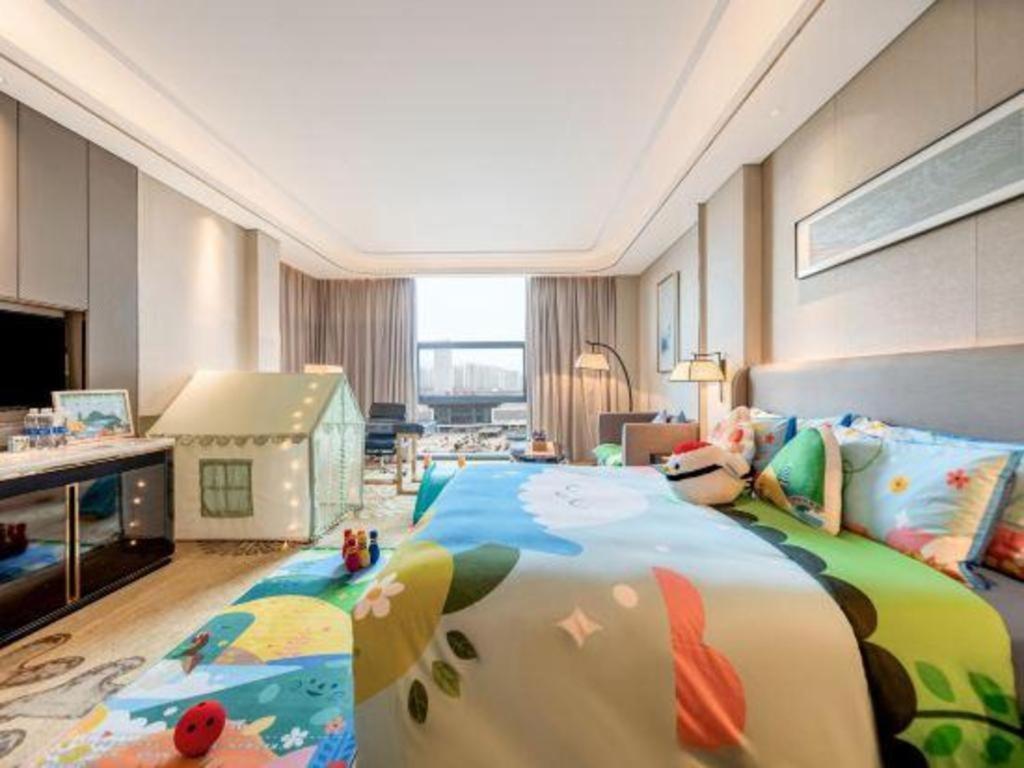 Wyndham Grand Plaza Royale Huayu Chongqing Hotel Екстериор снимка